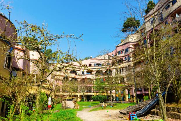 FOTO Najneobičnije kuće na svijetu: Biste li živjeli u njima?