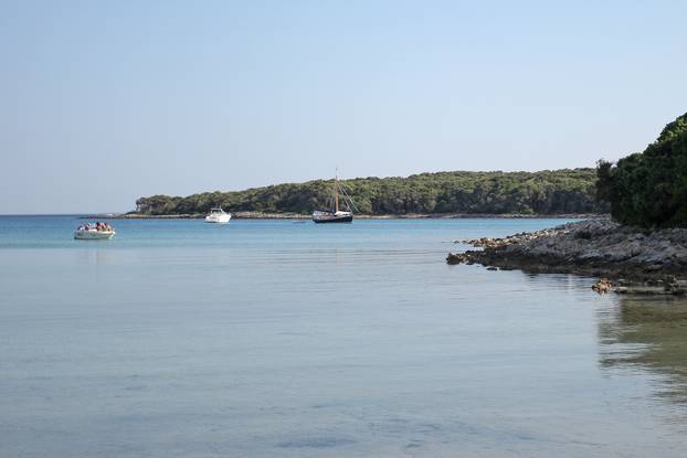 Ustrine: U uvali Meli je jedna od najljepših plaža u Hrvatskoj