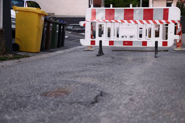 Zagreb: Propao dio ceste u ulici Cerovac