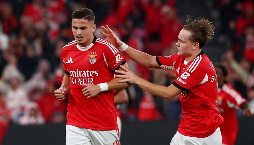 Primeira Liga - Benfica v Arouca