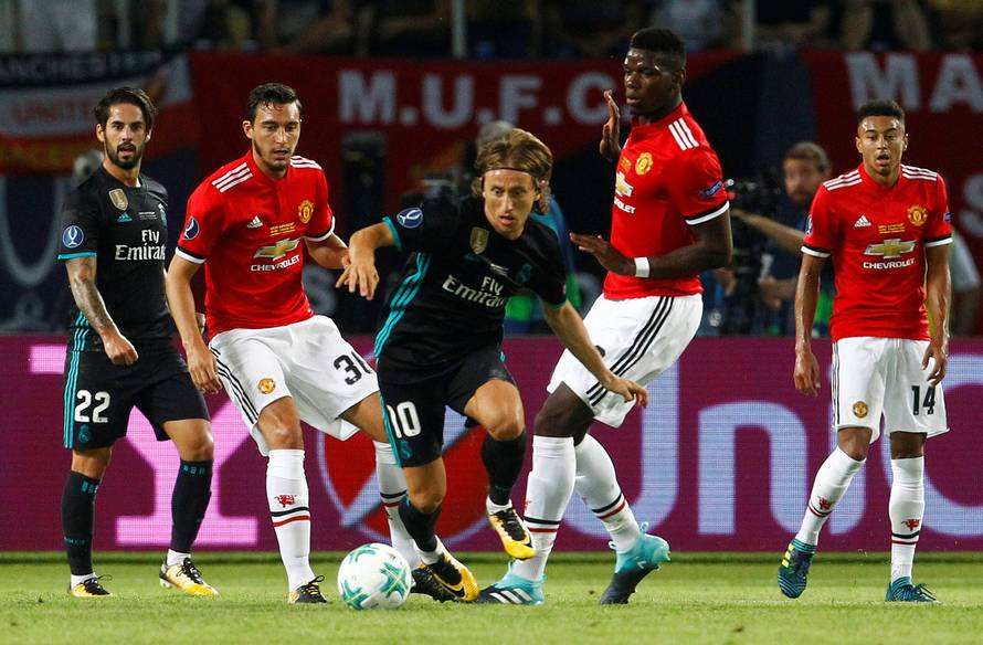 Real Madrid v Manchester United - Super Cup Final
