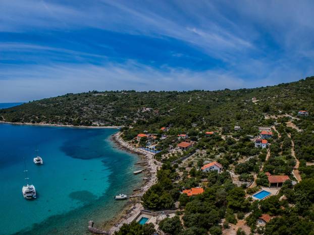 Fotografije iz zraka uvale Krknjaši na Drveniku Velom