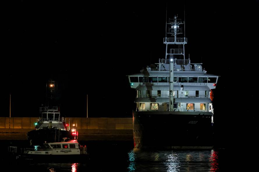 The cruise ship MV Hondius arrives at the port of Granadilla de Abona after being affected by a hantavirus outbreak, in Tenerife