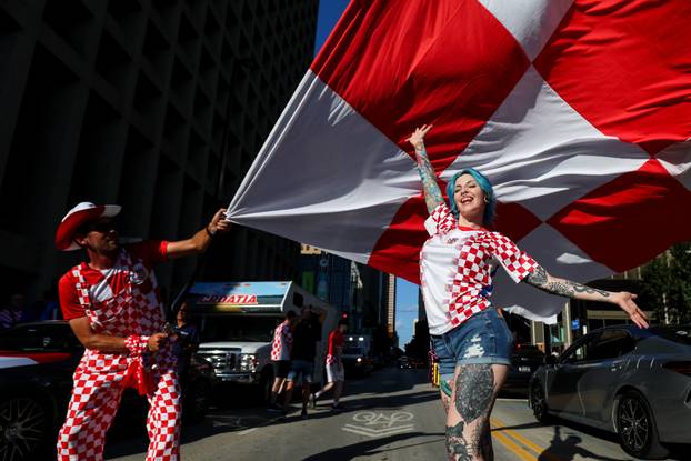 SP 2026 Dallas: Velika povorka hrvatskih navijača u Dallasu uoči utakmice Engleske i Hrvatske na Svjetskom prvenstvu