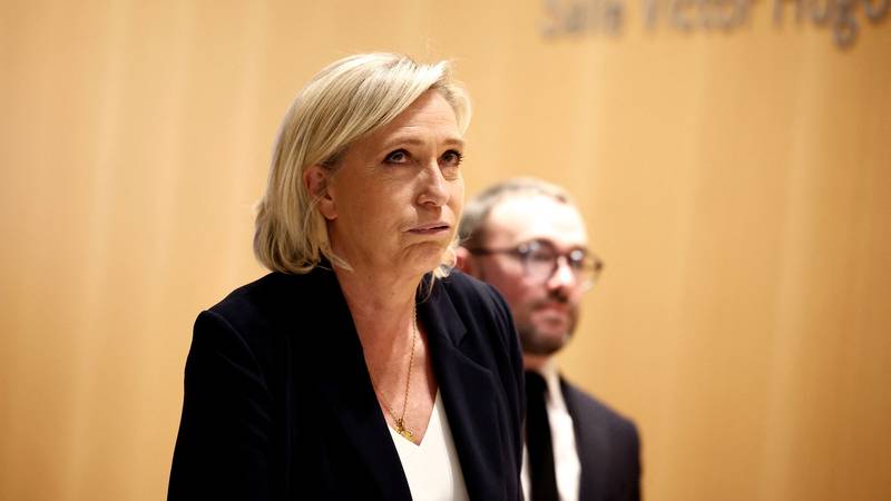Preokret u Francuskoj! Unatoč osudi, Le Pen izlazi na izbore!