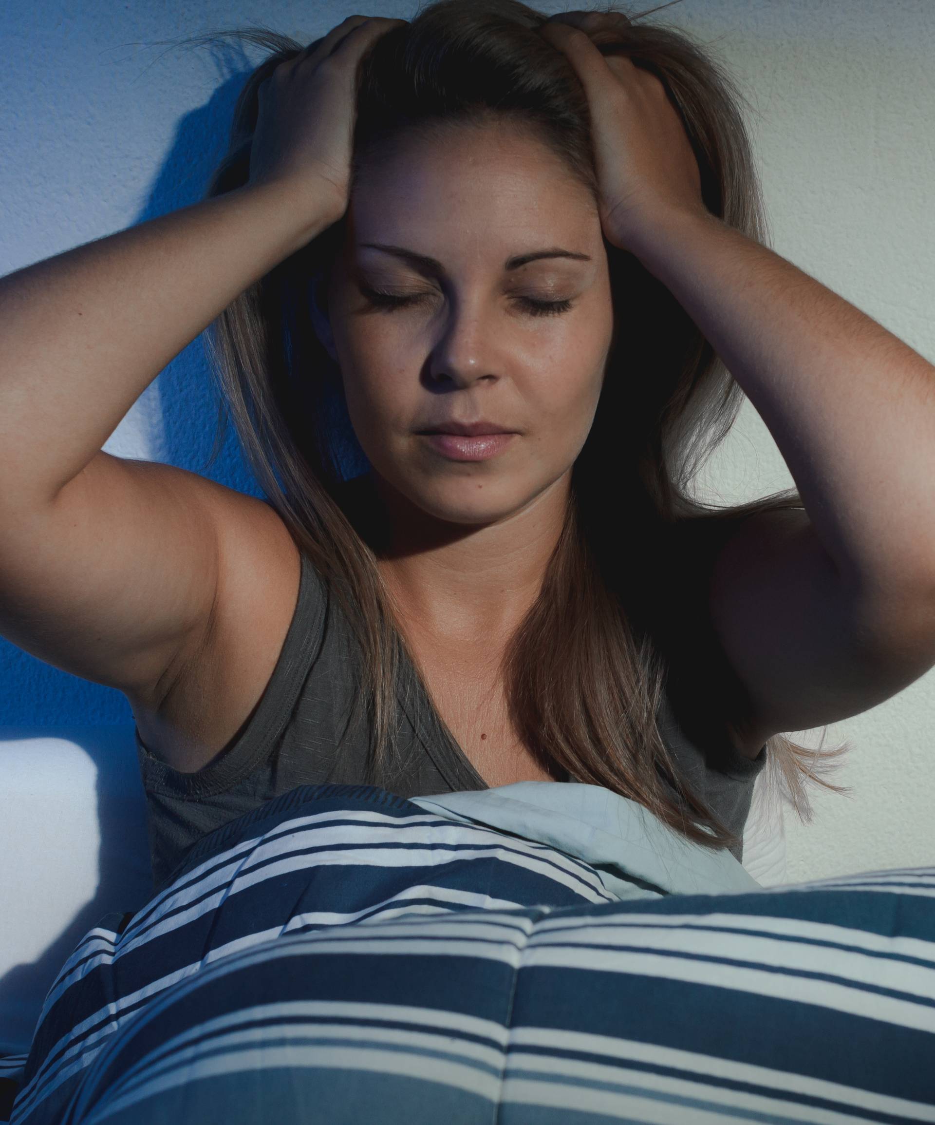 Buđenje noću i loš san pojave se kada žena uđe u menopauzu