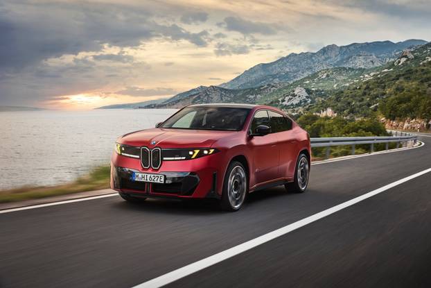 FOTO Ovo je novi BMW IX4: Coupe na struju ima 612 'konja'