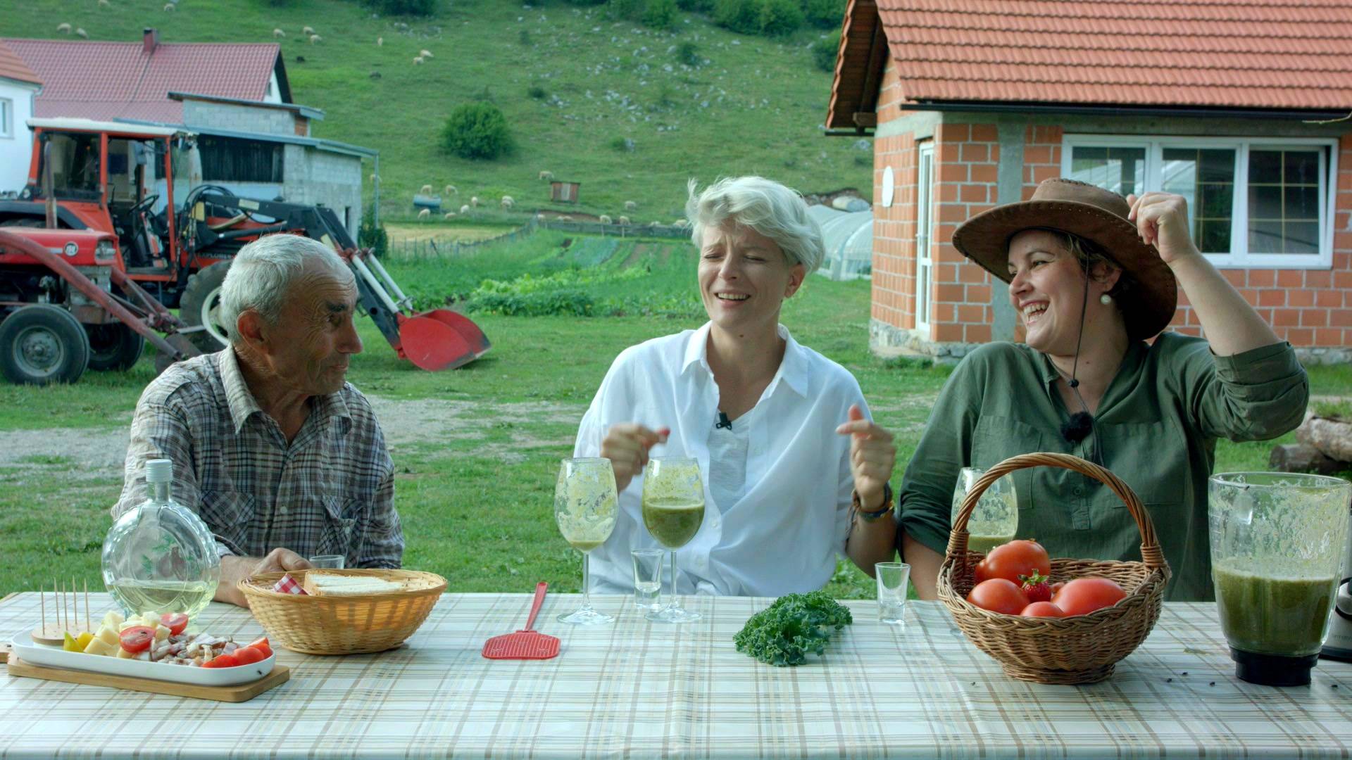 'U Lici morate stati na rakiju, nema fejka, što vidiš, to je to'