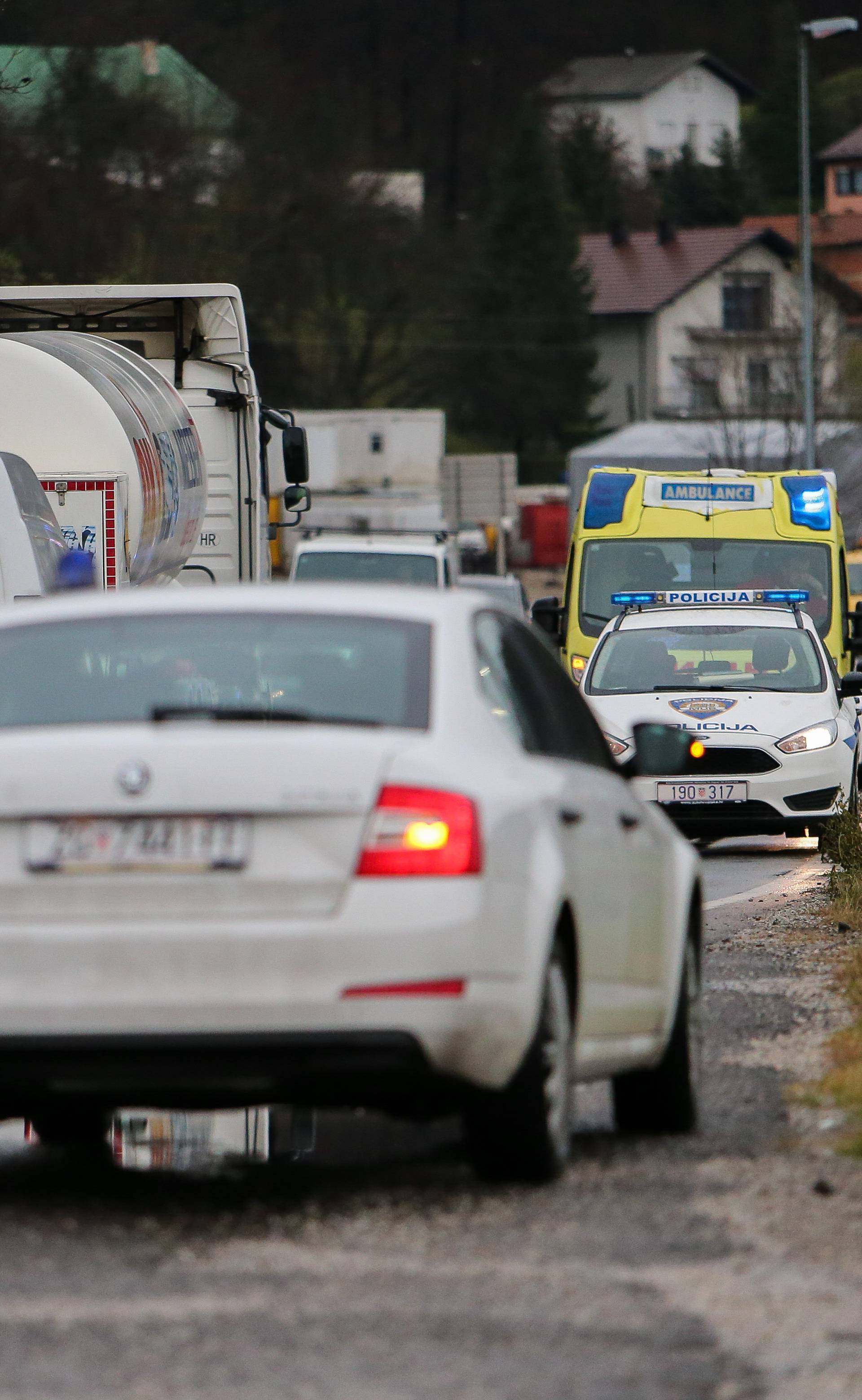 Zagreb: U slijetanju automobila s ceste jedna je osoba poginula