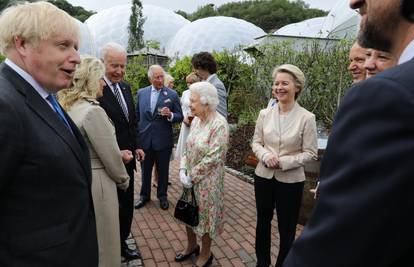 Britanska kraljica ugostila Joea Bidena na prijemu samita G7