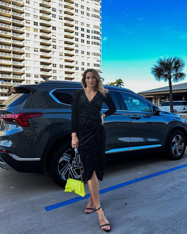 FOTO Nekad su dominirale u UFC-u, a danas zajedno snimaju sadržaj koji nije za svačije oči