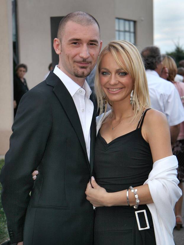 ARHIVA - 2005. Jacques Houdek i supruga Brigita slave 20. godišnjicu braka