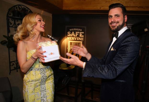 Zagreb: 2Cellos održali promociju novog albuma "Score" u kavani Johann Franck