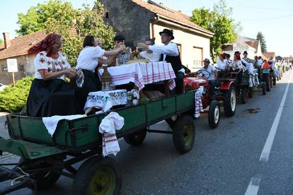 Povorka aranžiranih kola, atrakcija zadnjeg dana Picokijade