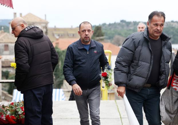 Šibenik: Prodaja cvije?a za Valentinovo