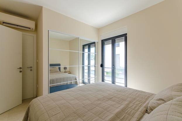 FOTO Kakva vila! Prodaju je na Šolti. Grijani bazen, a more na 150 metara. Saznali smo cijenu