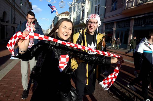 Szeged: Hrvatski i srpski navijači u gradu uoči početka utakmice 