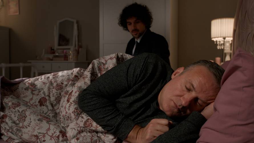 Što će danas biti u 'Kumovima'? Dok Šanku teško pada čuvanje tajne, Matija mora odlučiti...