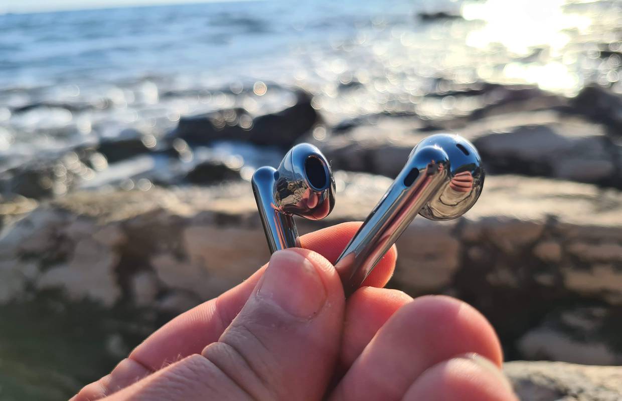 Isprobali smo nove Huawei FreeBuds 4: Slušalice za uživanje u glazbi bez ometanja