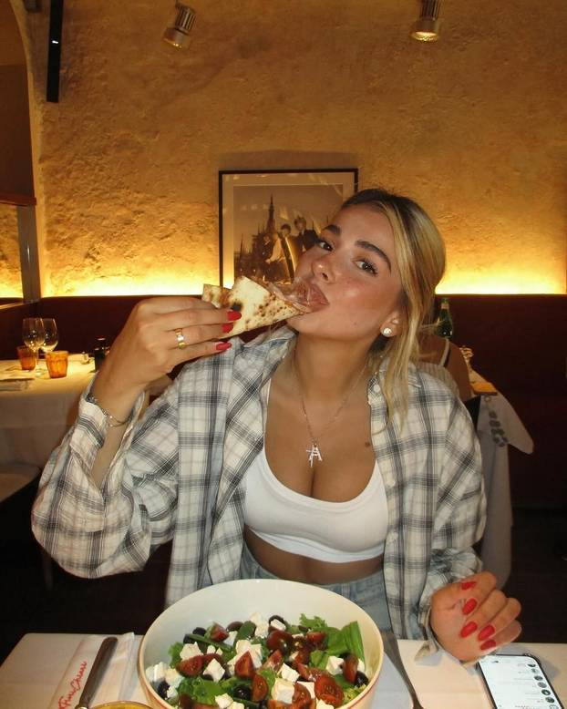 FOTO Ovo su 'crvene vražice':  Nogometaši Belgije ljube prave ljepotice. Upoznajte dame...