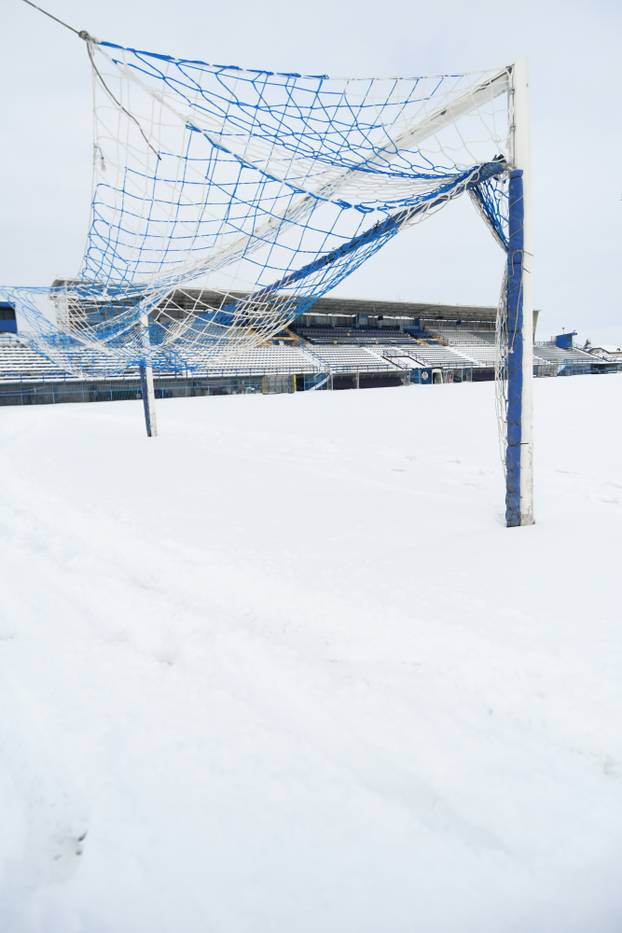 Kopivnica: Stadion Ivan Kušek Apaš osvanuo pod snježnim pokrivačem