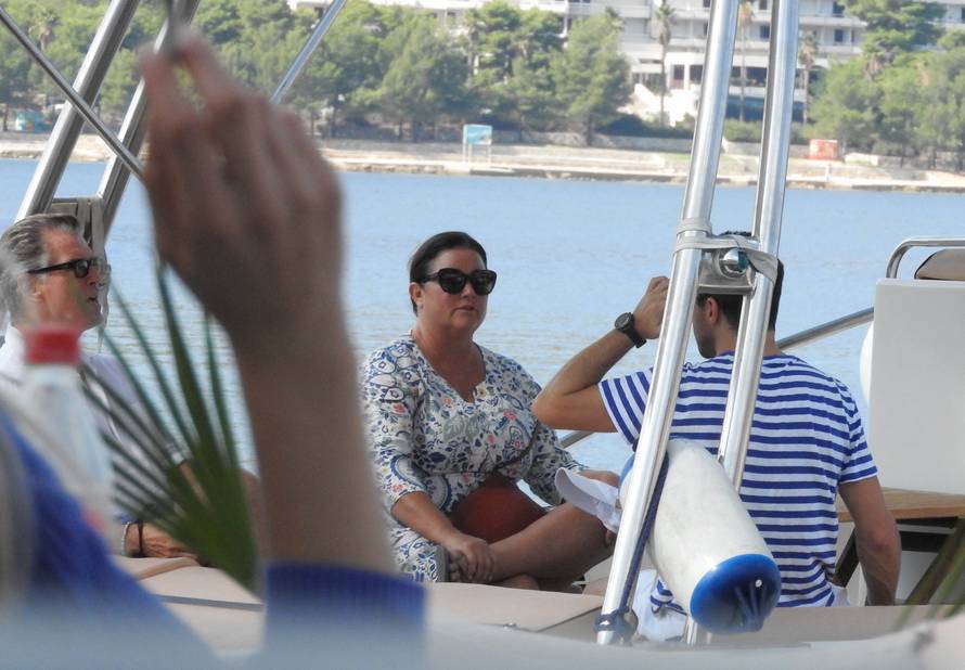 Na Visu je i 'Dr. Who': Zvijezde uživaju na suncu s bližnjima