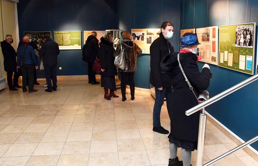 Slavonski Brod: U Muzeju brodskog Posavlja otvorene dvije izložbe