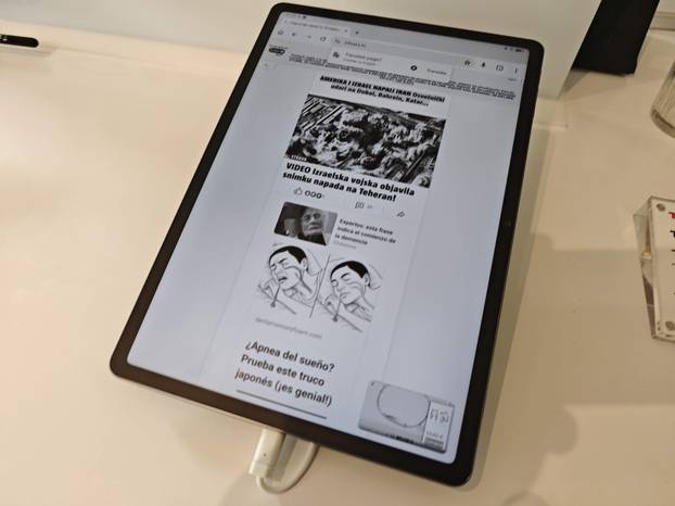 FOTO Robo-telefoni, futuristički gadgeti i mobiteli za ljubimce. Ovo su najluđi uređaji s MWC-a