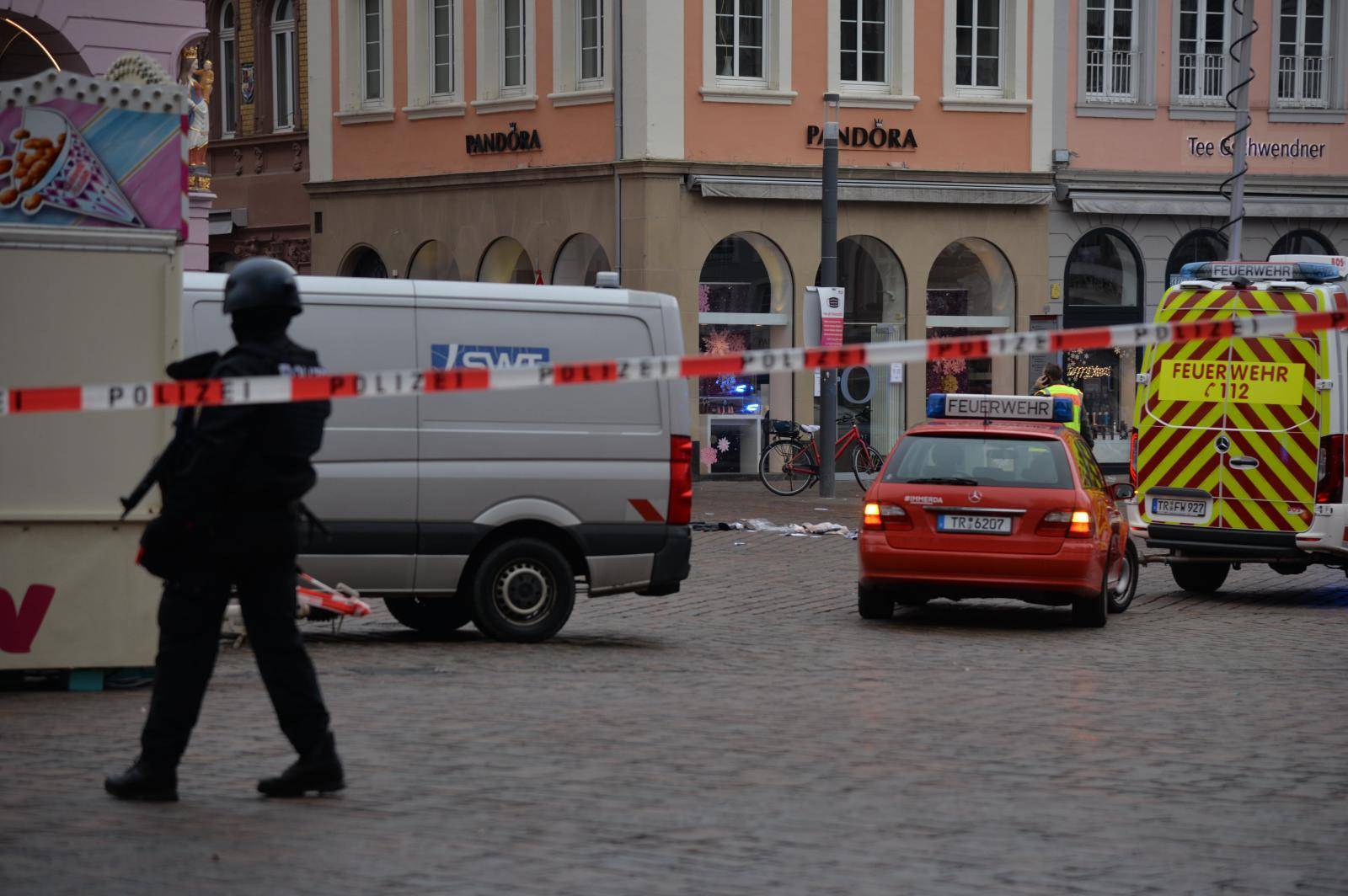 Car detects pedestrians in Trier