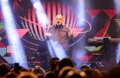 Dražen Zečić održao je koncert na splitskim Prokurativama