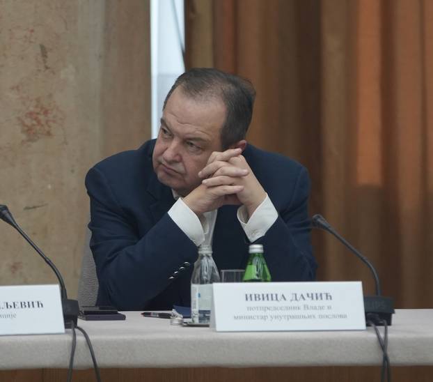 Vlada Republike Srbije, kojoj je nazočio i predsjednik Republike Srbije Aleksandar Vučić, održala je sjednicu u Palači Srbije