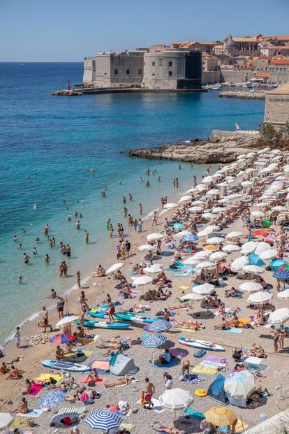 Hrvatska se topi! Pogledajte prepune plaže, a najgore od toplinskog vala tek dolazi