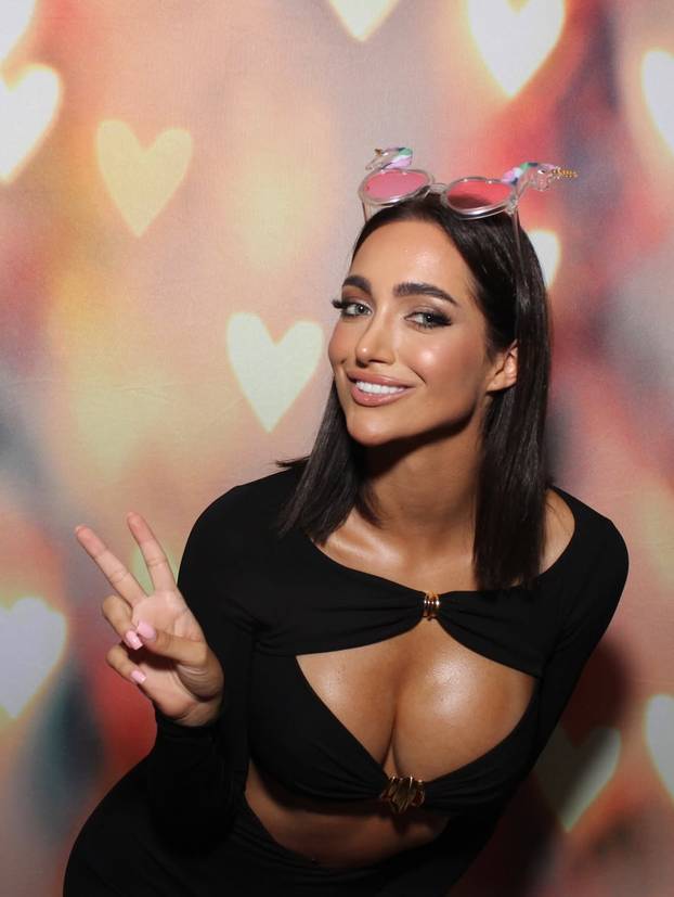 FOTO 'Savršena' Laura donijela novu odluku: 'Vraćaju se fileri'