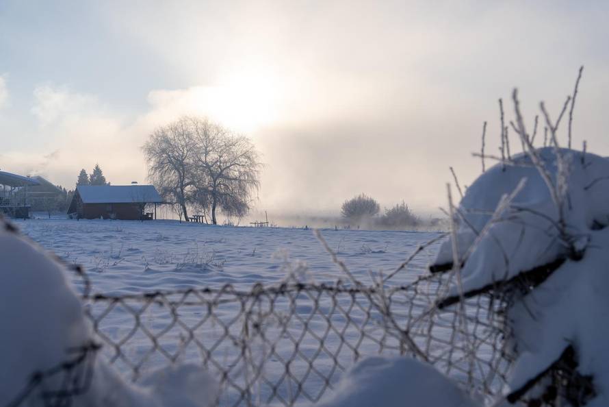 Otočac se probudi na -17 stupnjeva 