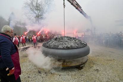 FOTO U Oroslavju pripremljena najveća peka na svijetu