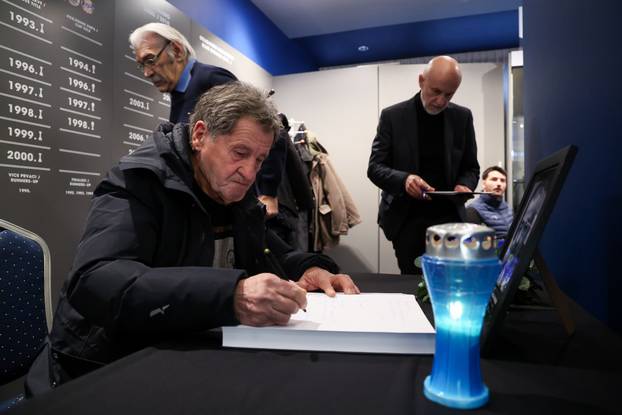 Komemoracija u čast legende kluba Dinamo Marijana Čerečeka