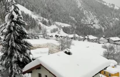 Nevrijeme u Austriji: Bujice i lavine nose sve pred sobom