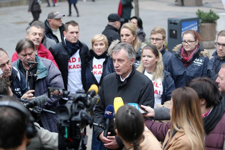 Jacques podržao Škoru, a za sate pjevanja javila se Kolinda