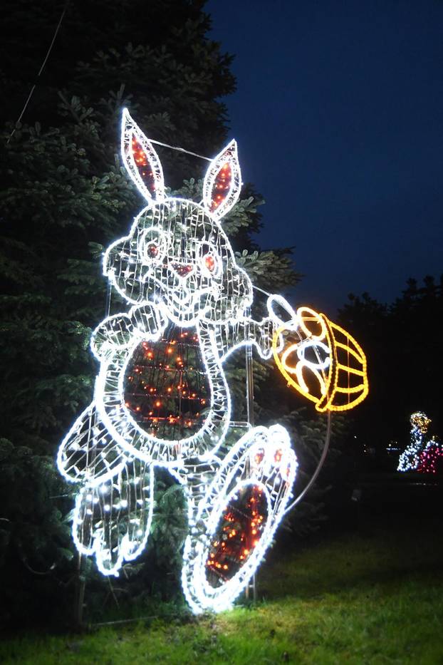 Grabovica: Uskrsna čarolija svjetla by Salaj donosi magičan ugođaj sa preko 60.000 pisanica