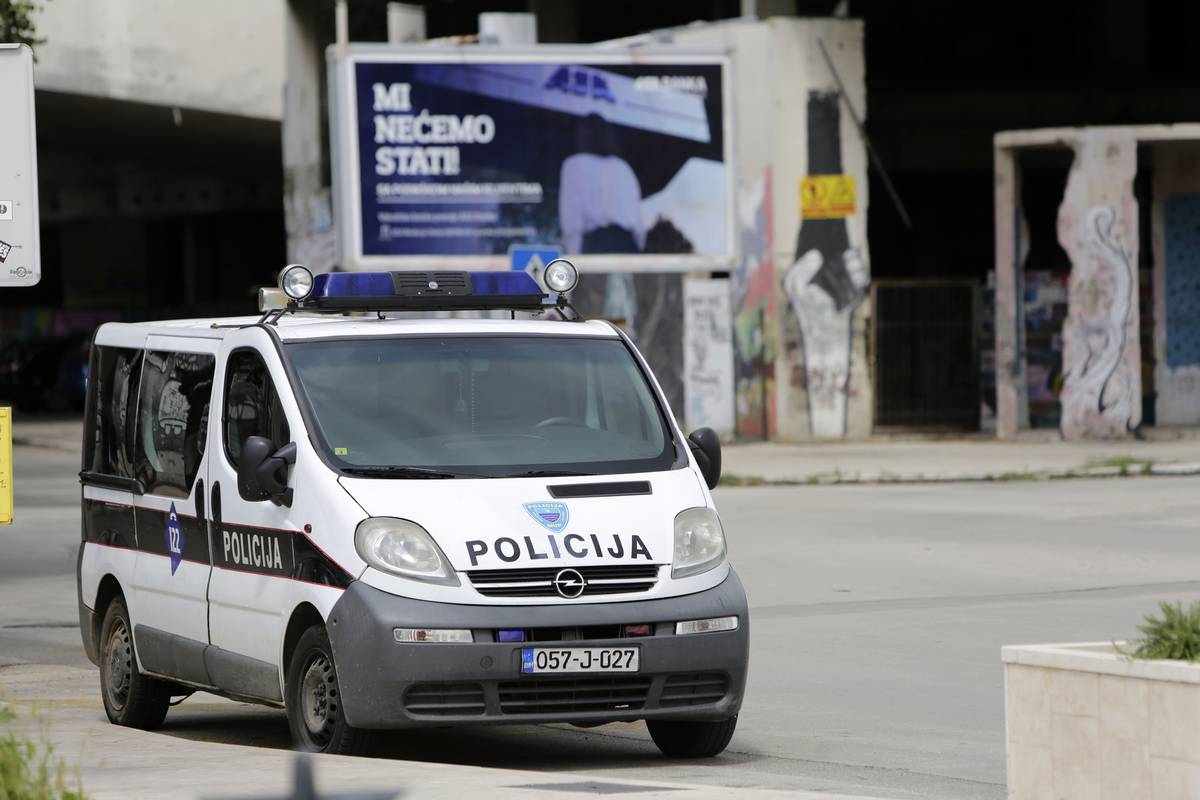 BiH: Razbijen lanac krijumčara cigareta, uhićeno je 14 osoba