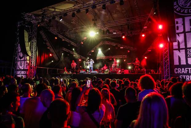 Zagreb: Nastup Jure Stublića u sklopu festivala Brundanje