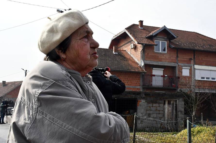 Brčko: U kući u Brčkom policija pronašla 31 dijete, a sumnja se da su bila žrtve trgovine ljudima