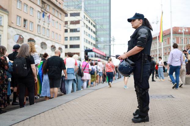 Zagreb: 25. Povorka ponosa LGBTIQ zajednice "Korak po korak, iskorak!"