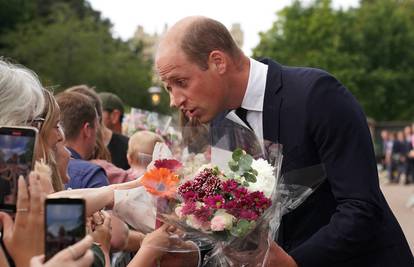 Princ William otkrio kako ga je kraljičina procesija podsjetila na majčin sprovod: 'Bio je izazov'