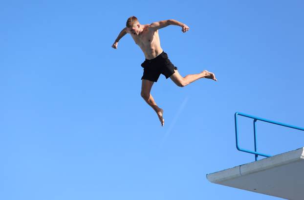 Split: Sportsko-humanitarno natjecanje "Najluđi skakač Hrvatske"