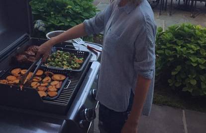 'Zna i kuhati': Calvin Harris podijelio je prvu 'fotku' Taylor