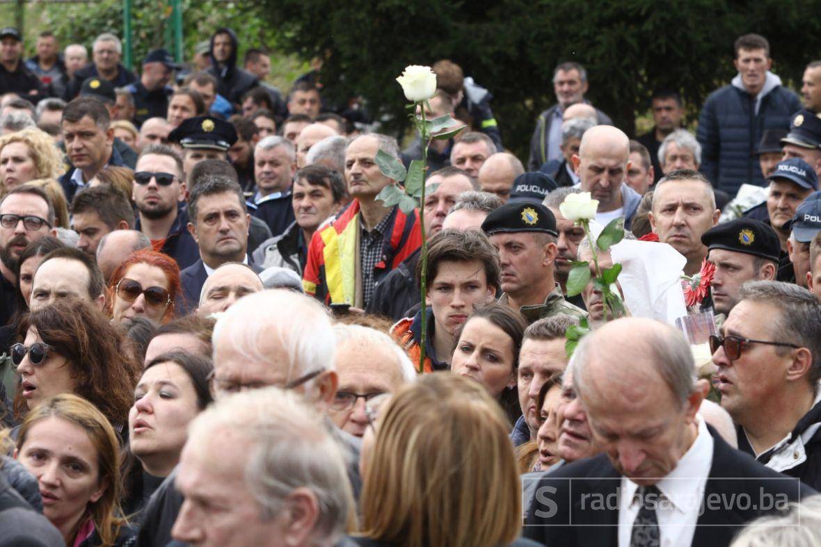 Sarajevo se oprašta od ubijenih policajaca: Ispratili smo heroje