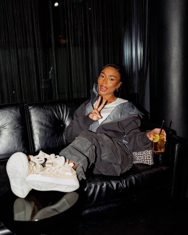 FOTO Arsenalovac osvojio njeno srce prije Premiershipa. Kupio i prsten koji vrijedi bogatstvo