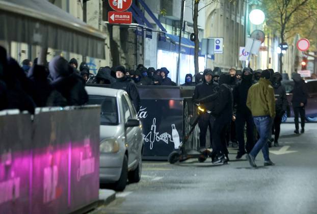 FOTO Policija morala reagirati na Danima srpske kulture u Zagrebu! Stigli maskirani tipovi
