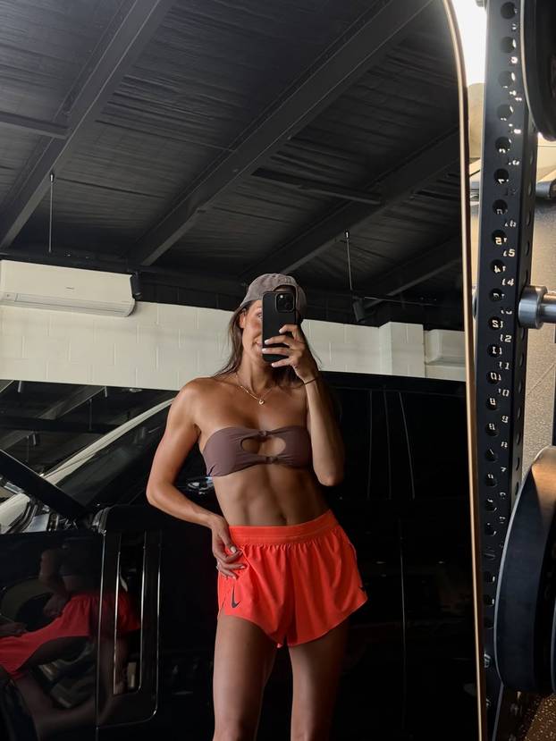 FOTO Kayla je jedna od najvećih fitness influencerica - Evo uz kojih par vježbi ostaje fit